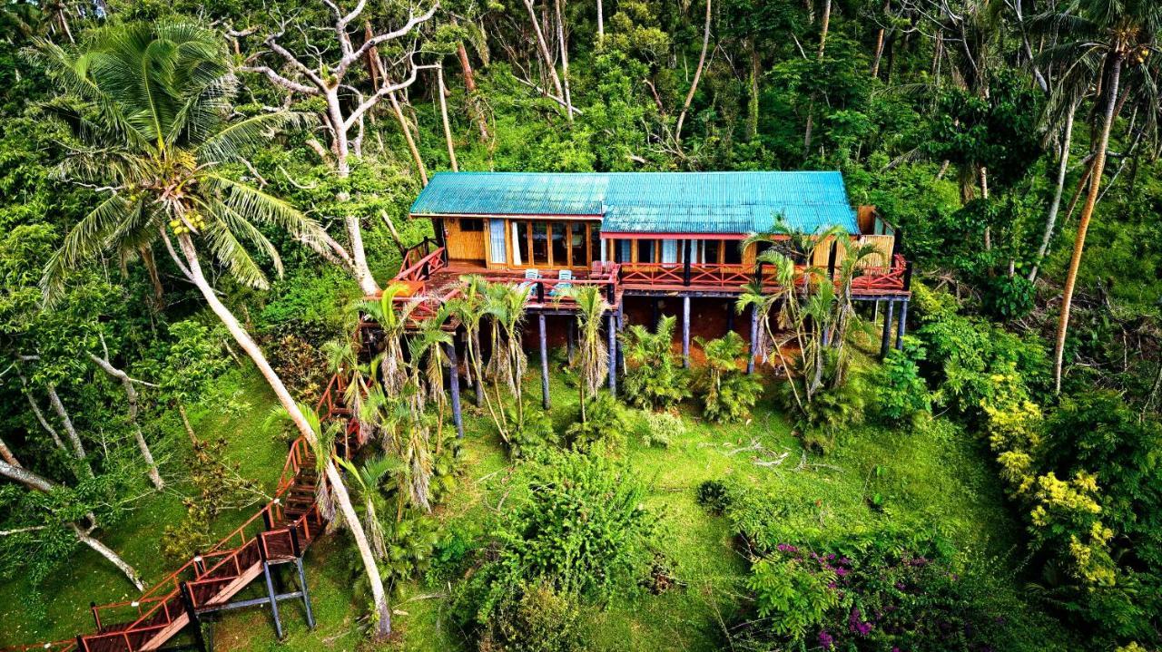 Maravu Taveuni Lodge มาเตย์ ภายนอก รูปภาพ